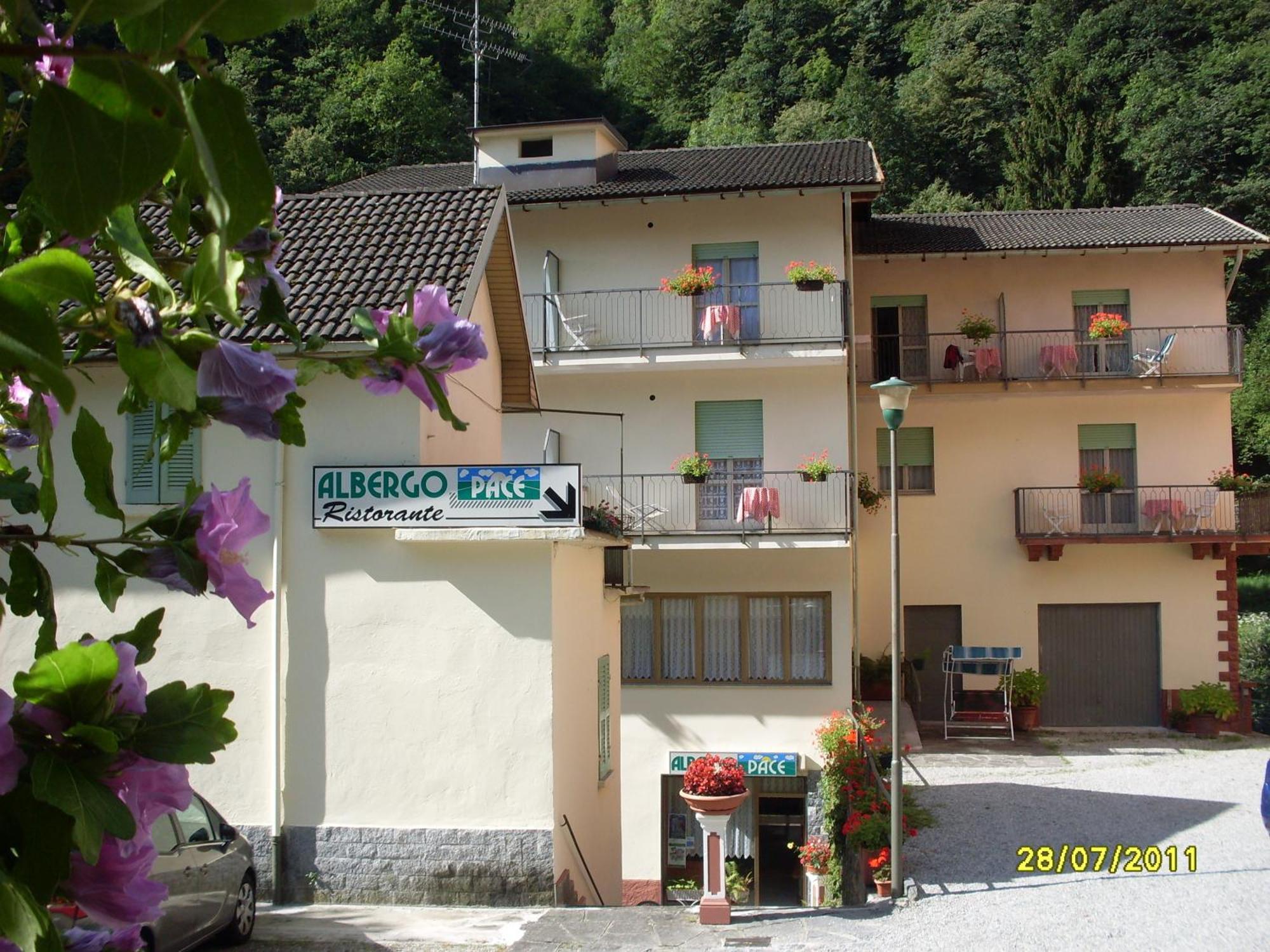 Bognanco Albergo Ristorante Pace מראה חיצוני תמונה